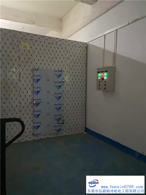 深圳拆裝冷庫(kù)完工交付，邊試機(jī)邊進(jìn)貨